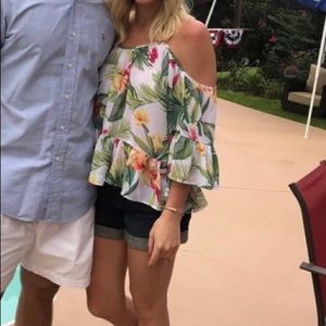 Tropical off the shoulder top!